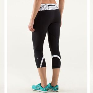 Lululemon Run: Inspire Crop II